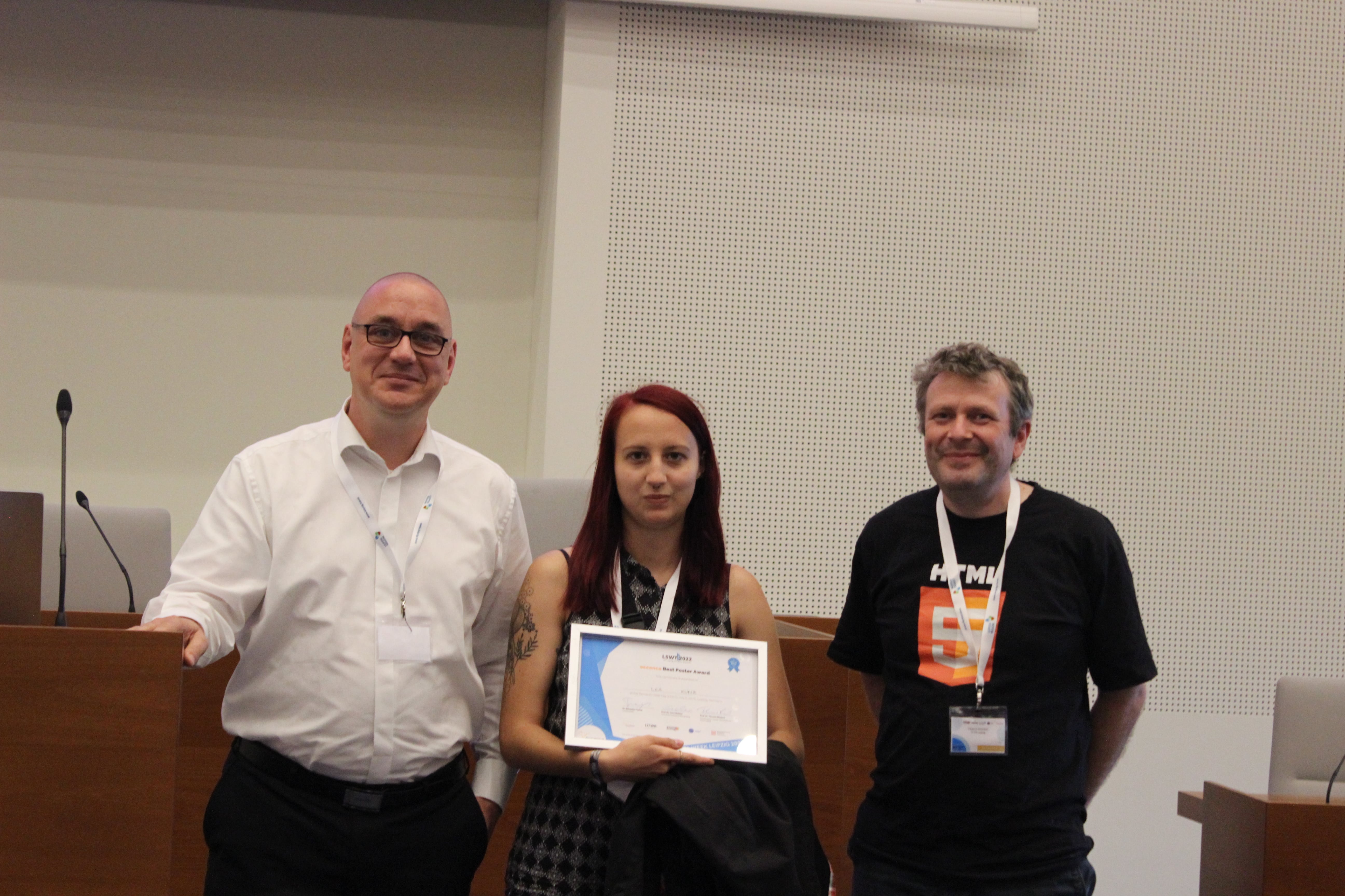Image of award ceremony of LSWT poster session